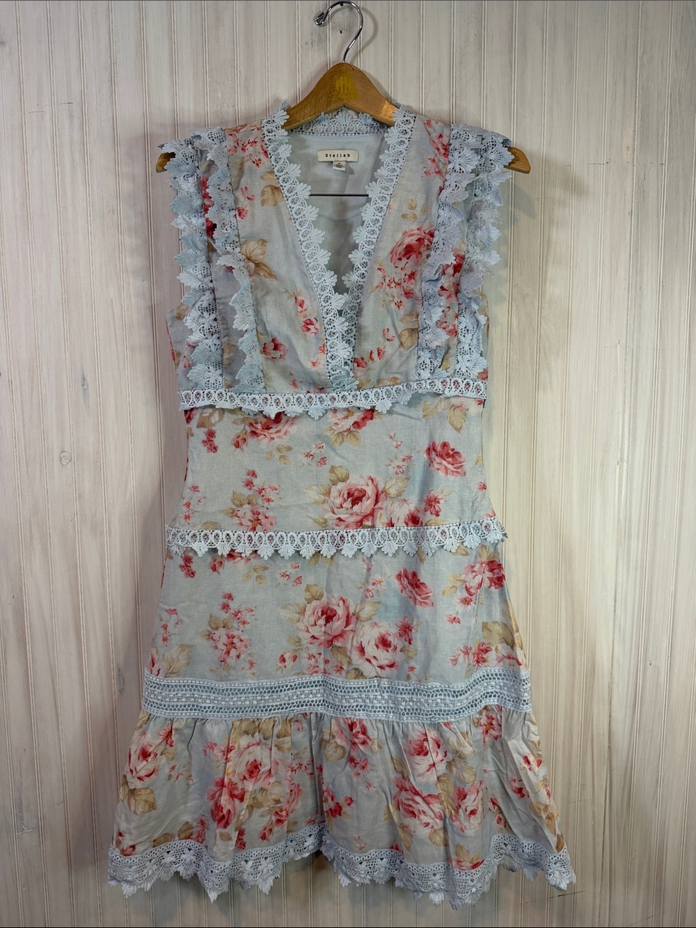 STELLAH FLORAL LACE DRESS MEDIUM LINEN BLEND